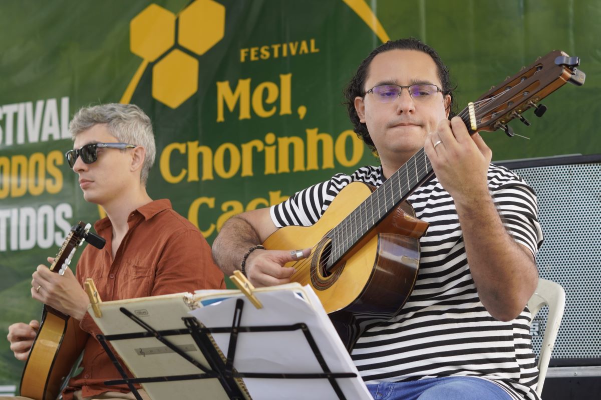 Cultura Festival Mel Chorinho E Cacha A Anuncia Dudu Nobre E Fundo De