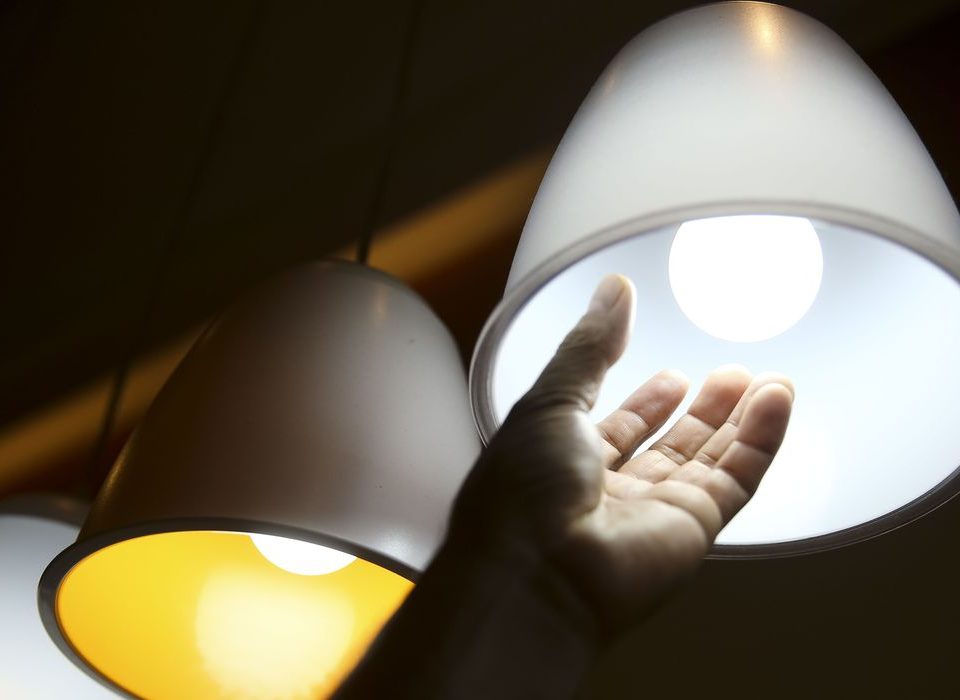 Aneel: bandeira tarifária de agosto se manterá vermelha