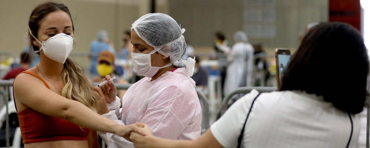 Vacinação: Mais da metade da população de Fortaleza recebe a 1ª dose da vacina contra a Covid-19