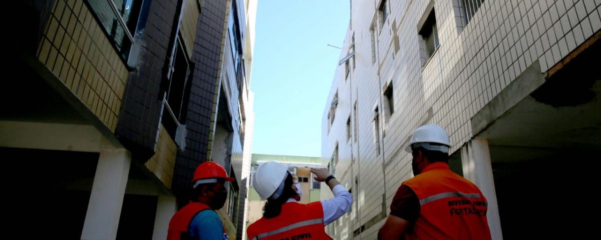 Ação Preventiva: Defesa Civil de Fortaleza vistoria prédios com mais de 35 anos de construção na Praia do Futuro