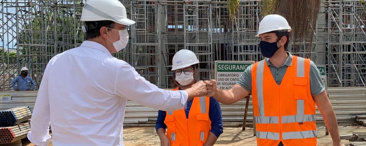 Obras públicas: Camilo Santana acompanha execução de obras na capital