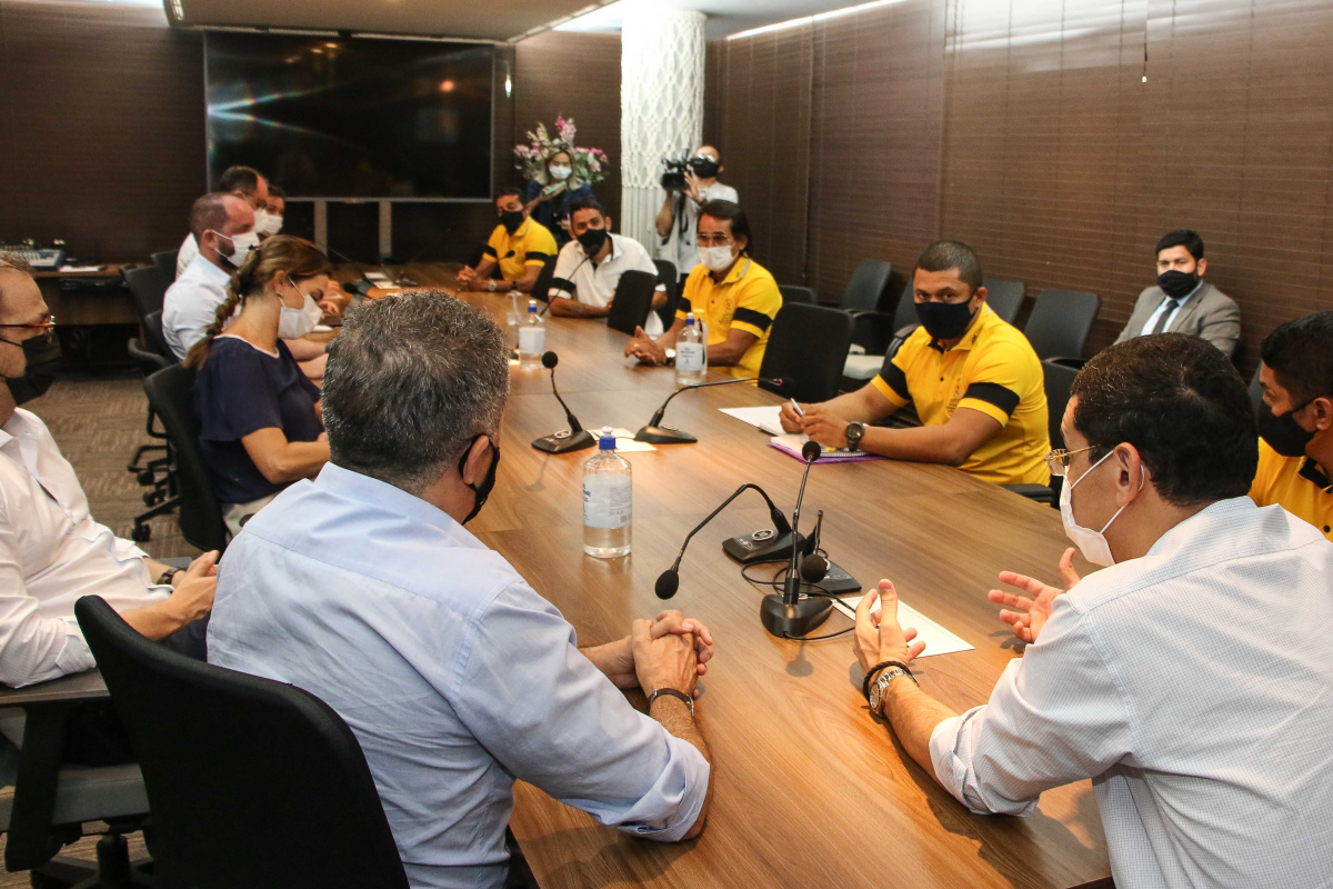 Ordenamento Urbano: Prefeitura requer novo levantamento de ambulantes do comércio da rua José Avelino