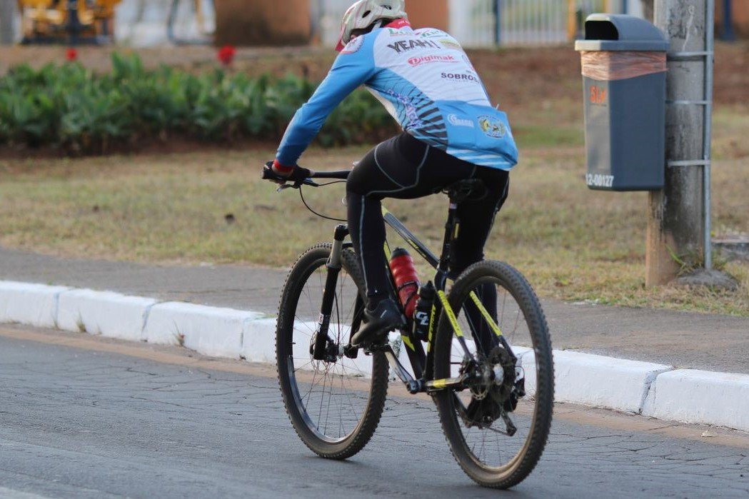 Dia nacional do ciclista alerta sobre desafios para trânsito mais seguro