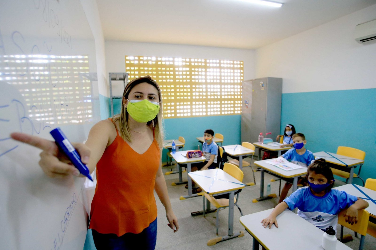 Retomada: Aulas presenciais recomeçam na Rede Municipal de Ensino de Fortaleza