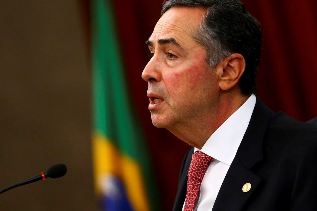 Atos antidemocráticos: Presidente do TSE rebate ataques de Bolsonaro ao tribunal e às urnas eletrônicas