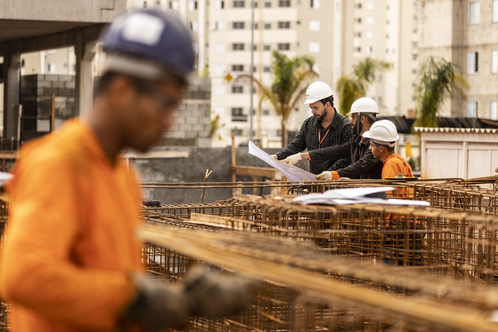 Emprego: Lançamentos no mercado imobiliário geram oportunidades de emprego na construção civil