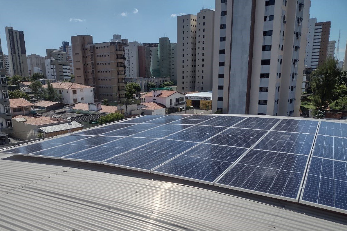 bandeira "escassez hídrica" na tarifa de energia provoca corrida por painéis solares
