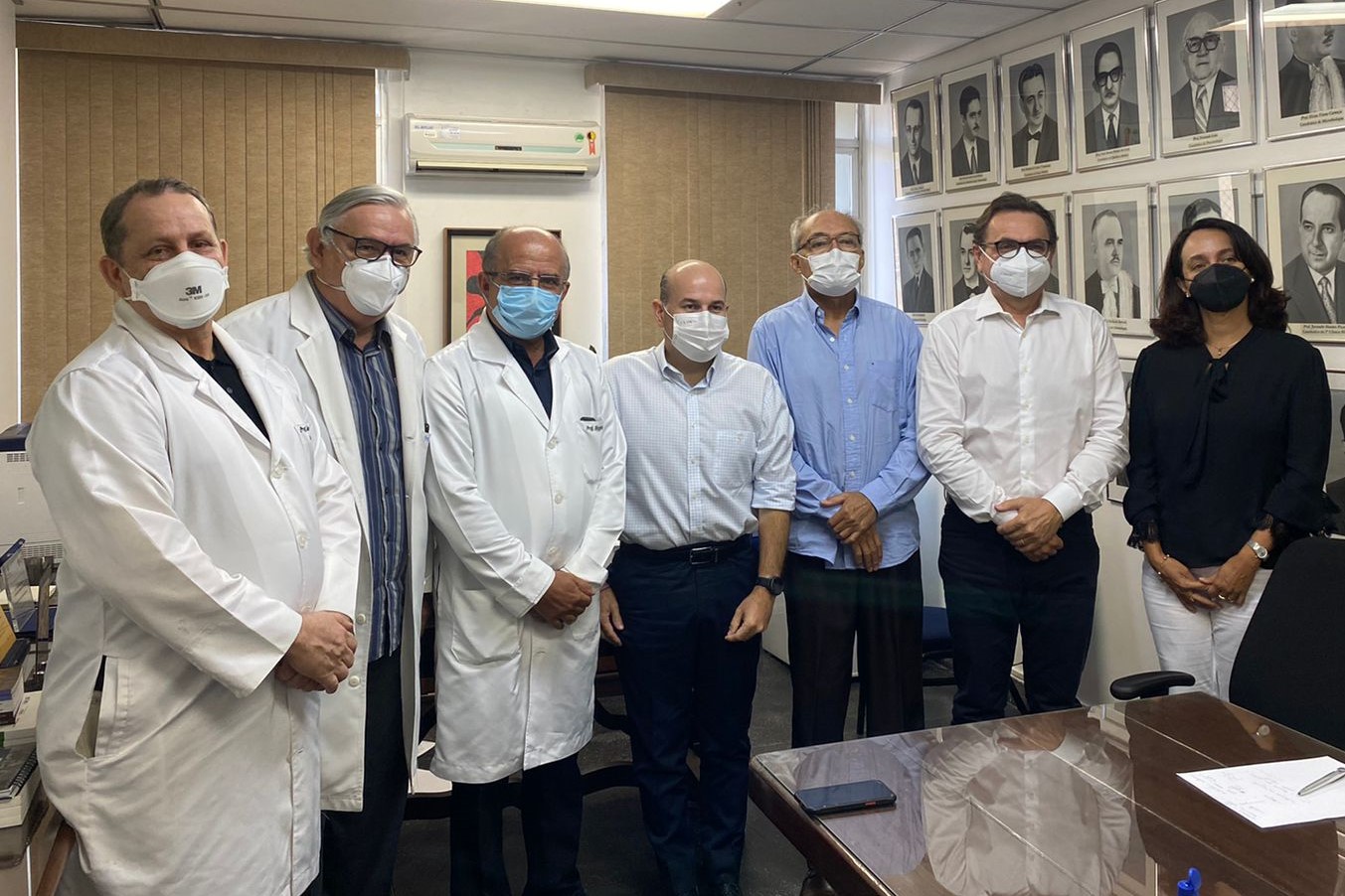 Encontro: Roberto Claudio se reúne com dirigentes do Curso de Medicina da UFC