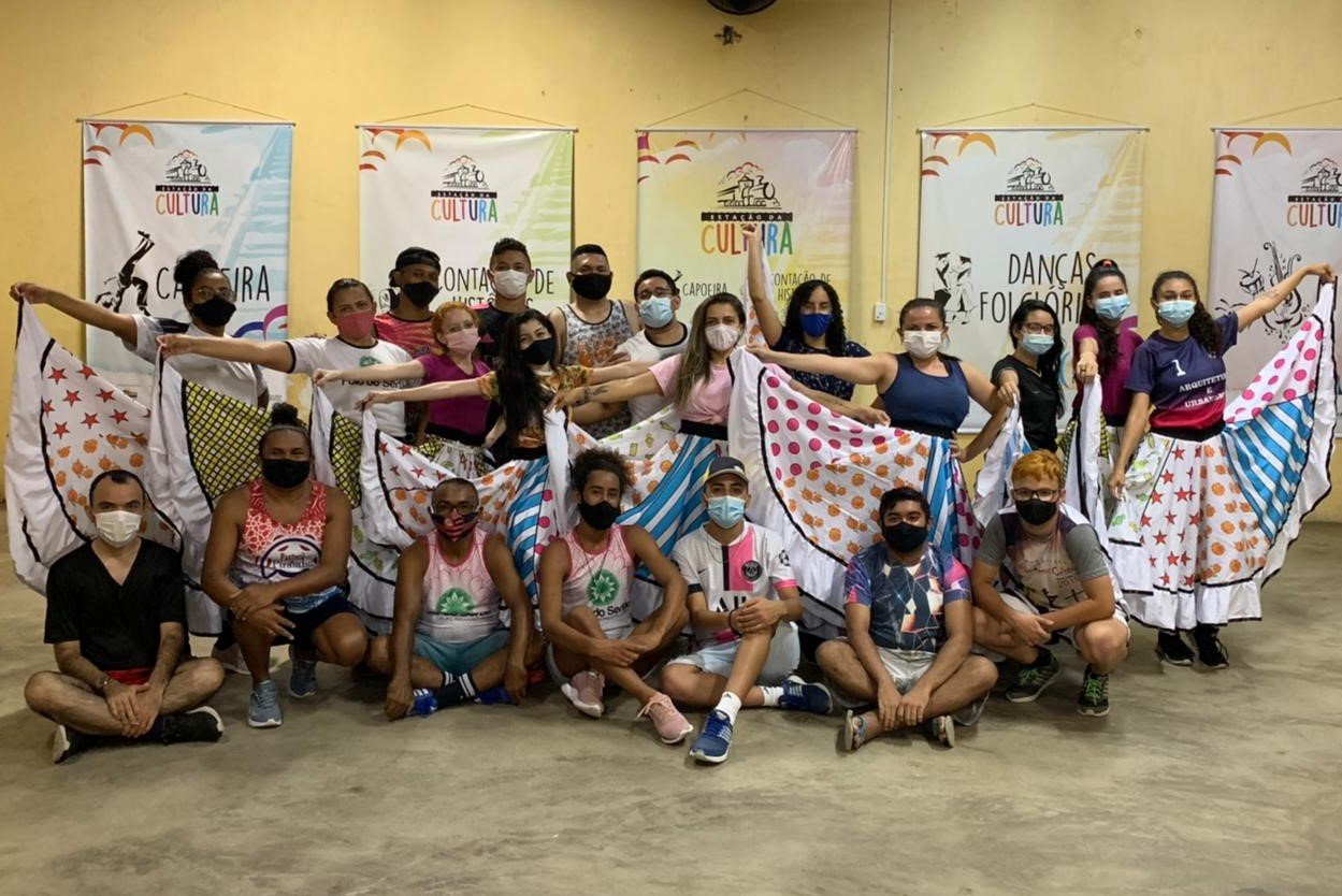 Inclusão: Instituição no Sertão do Ceará oferta oficinas de arte e cultura com bolsa-auxílio para crianças e jovens