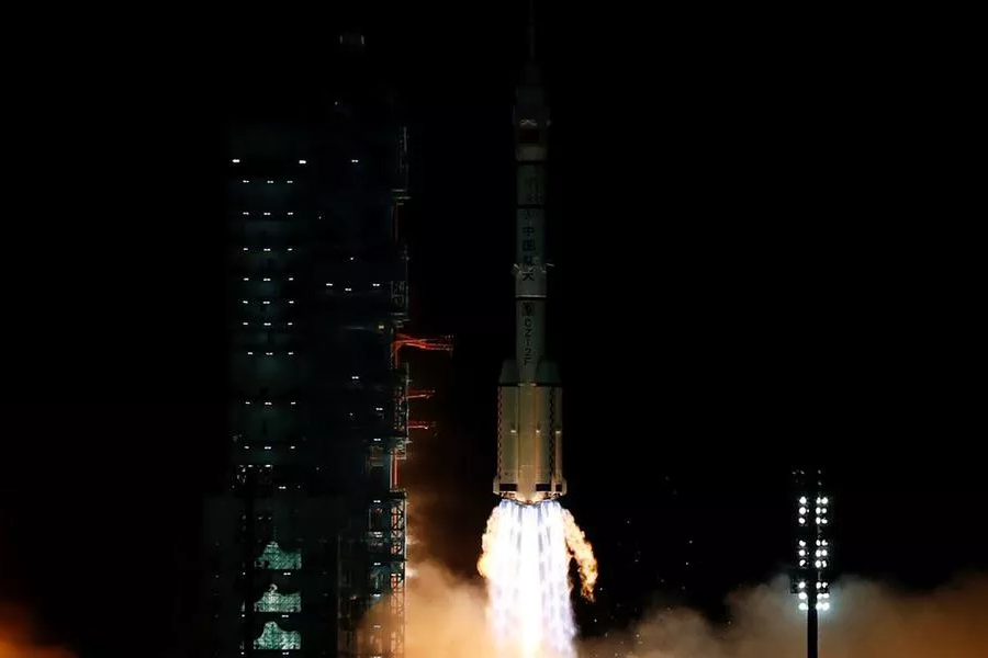 Corrida Espacial: China manda nave Shenzhou 13 para missão de 6 meses com três astronautas a bordo