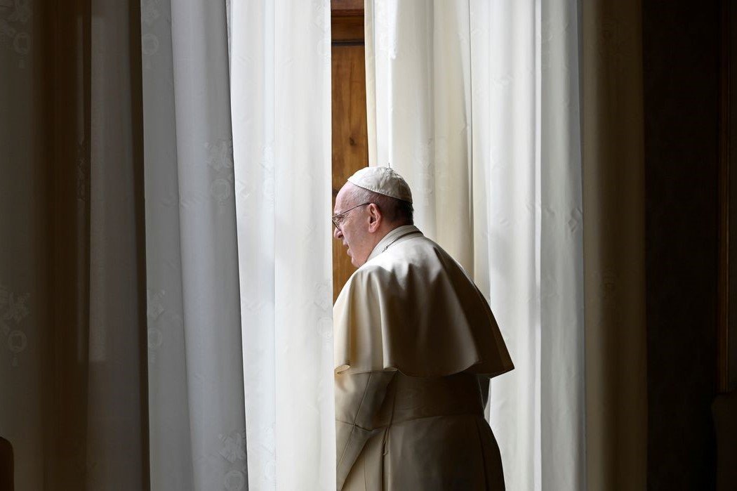 Escândalo Sexual: Papa manifesta tristeza após divulgação de abusos de menores cometidos pela Igreja na França