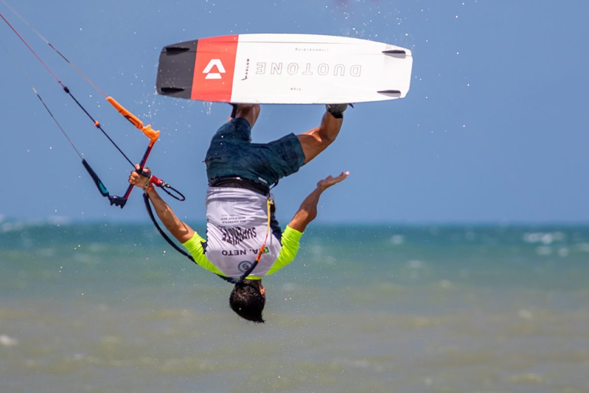 Superkite: Mundial de kitesurfe reúne atletas nacionais e internacionais no Cumbuco, a partir de quarta (10/11)