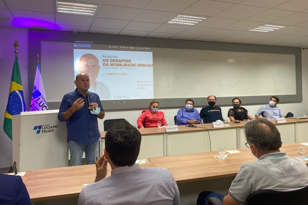 Palestra: Roberto Claudio fala sobre os Desafios da Mobilidade Urbana em evento realizado em Sobral