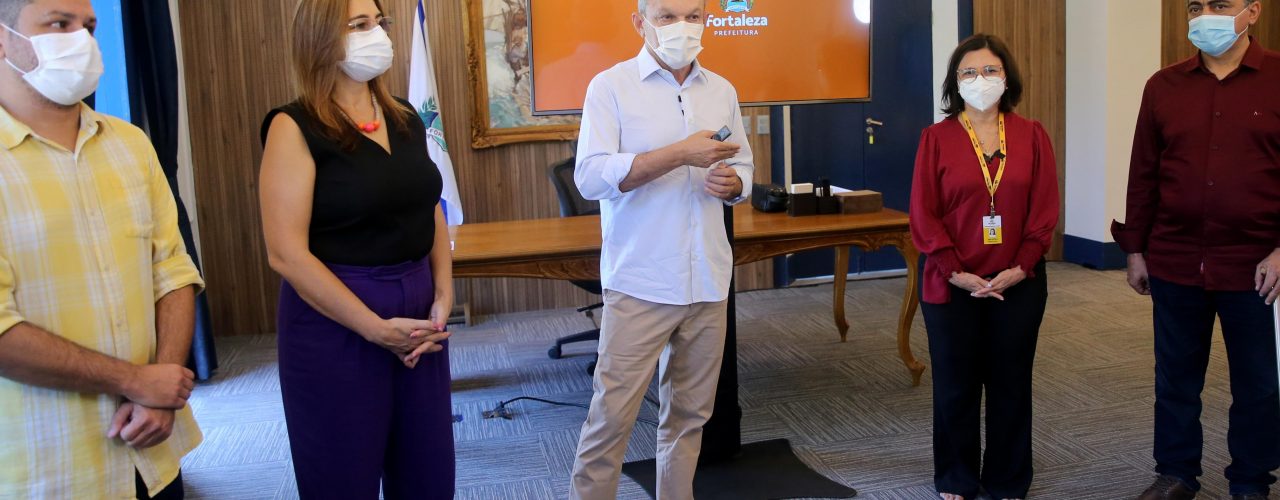 Pandemia: Fortaleza terá mutirão de cadastramento para vacinação de crianças de 5 a 11 anos contra Covid-19