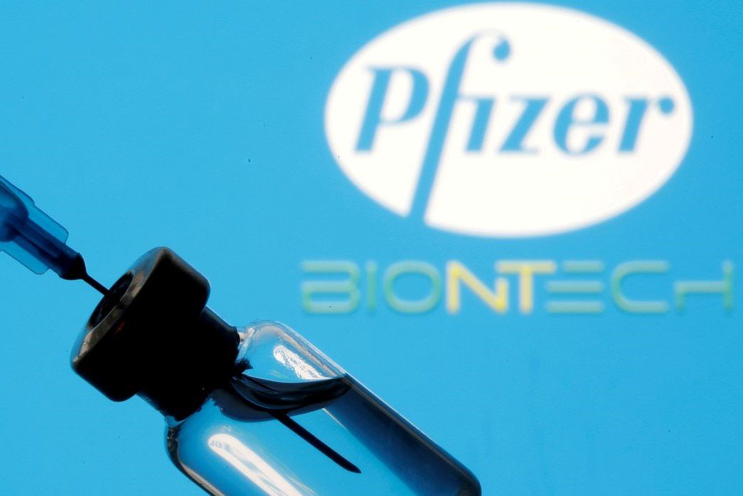 Pandemia: Pfizer pode lançar vacina específica contra variante Ômicron até março