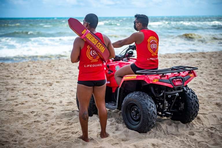 Corpo de Bombeiros do Ceará (CBMCE) resgatou, ao longo de 2021, 601 banhistas em todo o Estado