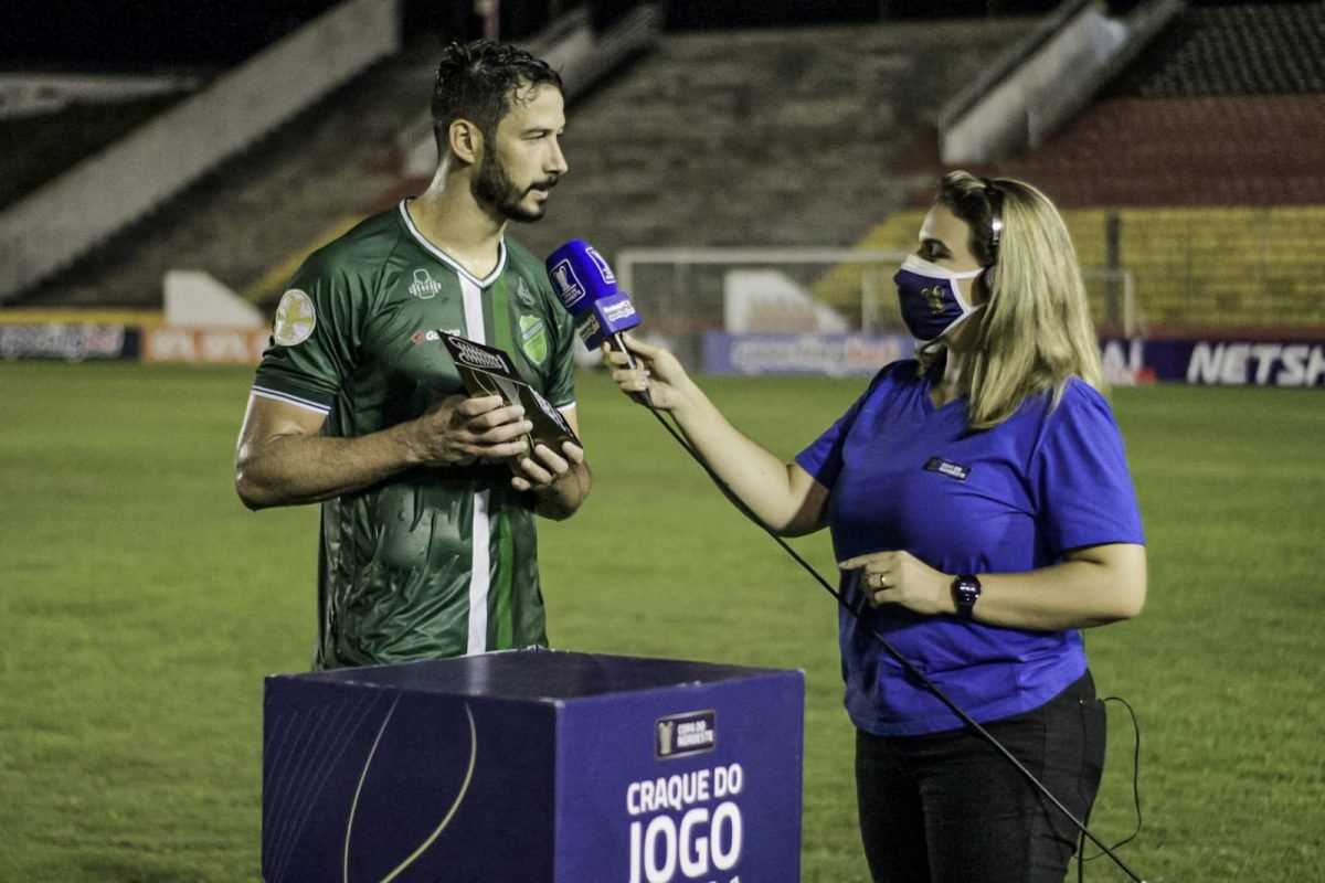 Atacante Flavio Torres foi eleito o craque do jogo. | Foto:Guilherme Drovas / Floresta EC