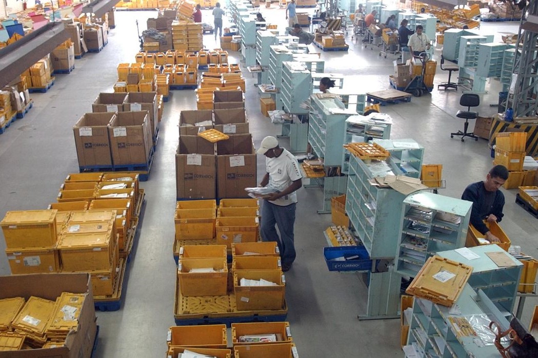 Economia: Correios mantém preços das encomendas