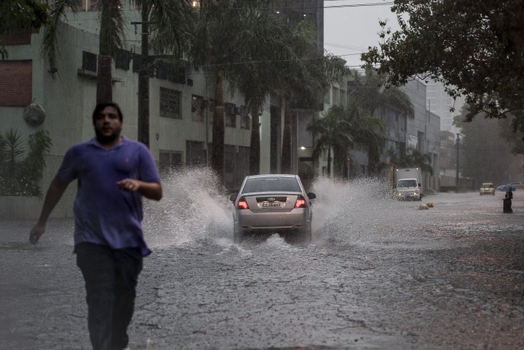 Risco de Enchentes: Defesa Civil emite alerta de chuva forte em diversas regiões de SP