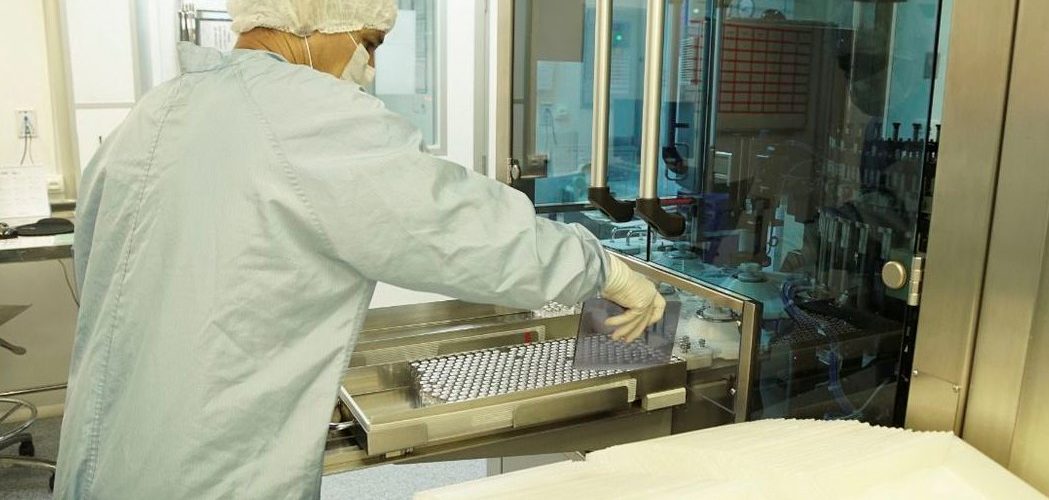 Combate à Covid: Anvisa autoriza Fiocruz a produzir a vacina contra a covid-19 com insumos 100% produzidos no Brasil