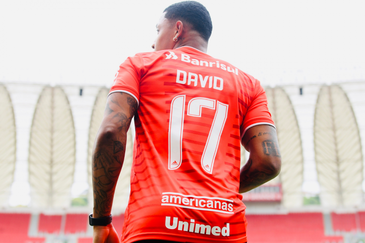 Atacante fechou com o colorado por quase R$11 milhões de reais. | Foto: Ricardo Duarte