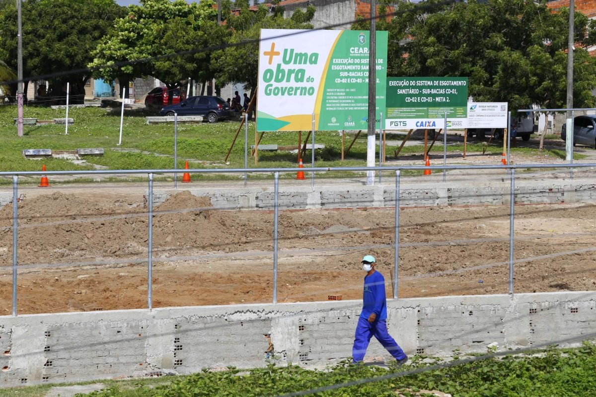 Infraestrutura: Ampliação da rede de esgoto em oito bairros de Fortaleza vai beneficiar mais de 100 mil pessoas