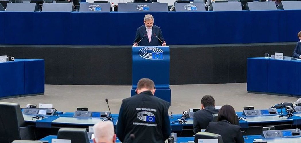 Mais Sanções: Parlamento Europeu condena ação militar russa na Ucrânia