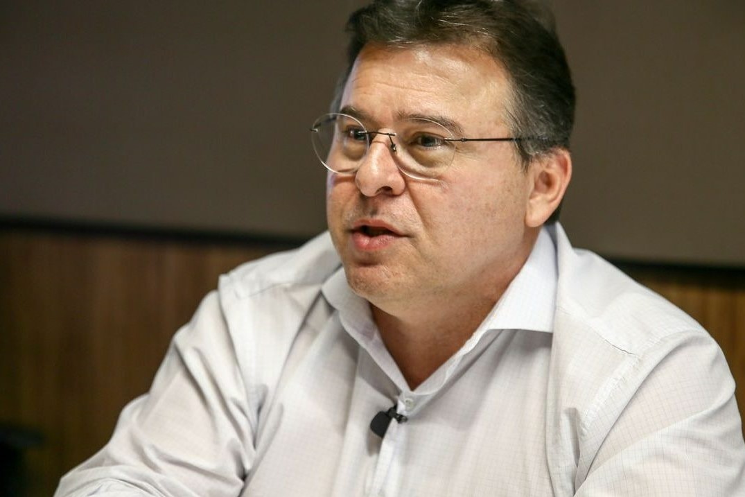 Explicações: Presidente Robinson de Castro concede entrevista coletiva e pede desculpas ao torcedor