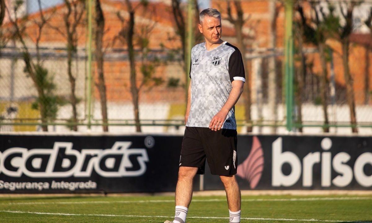 Treinador esteve comandando o Vovô por sete meses. | Foto: Marcelo Vidal / Ceará SC