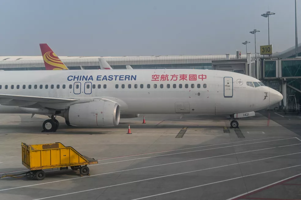Desastre Aéreo: Avião cai e explode na China com 133 pessoas a bordo