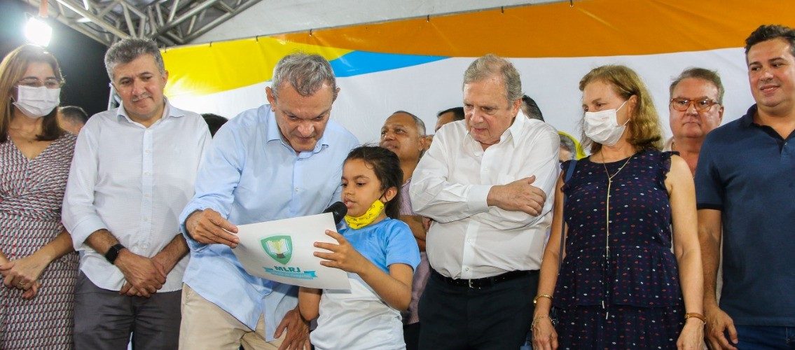 Educação: Prefeito Sarto assina ordem de serviço para requalificação de escola no Jardim das Oliveiras