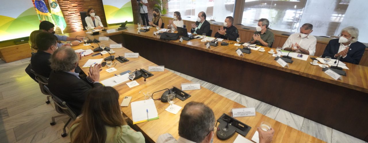 Gestão: Governadora Izolda Cela reúne secretariado e reforça compromisso com entrega de serviços aos cearenses