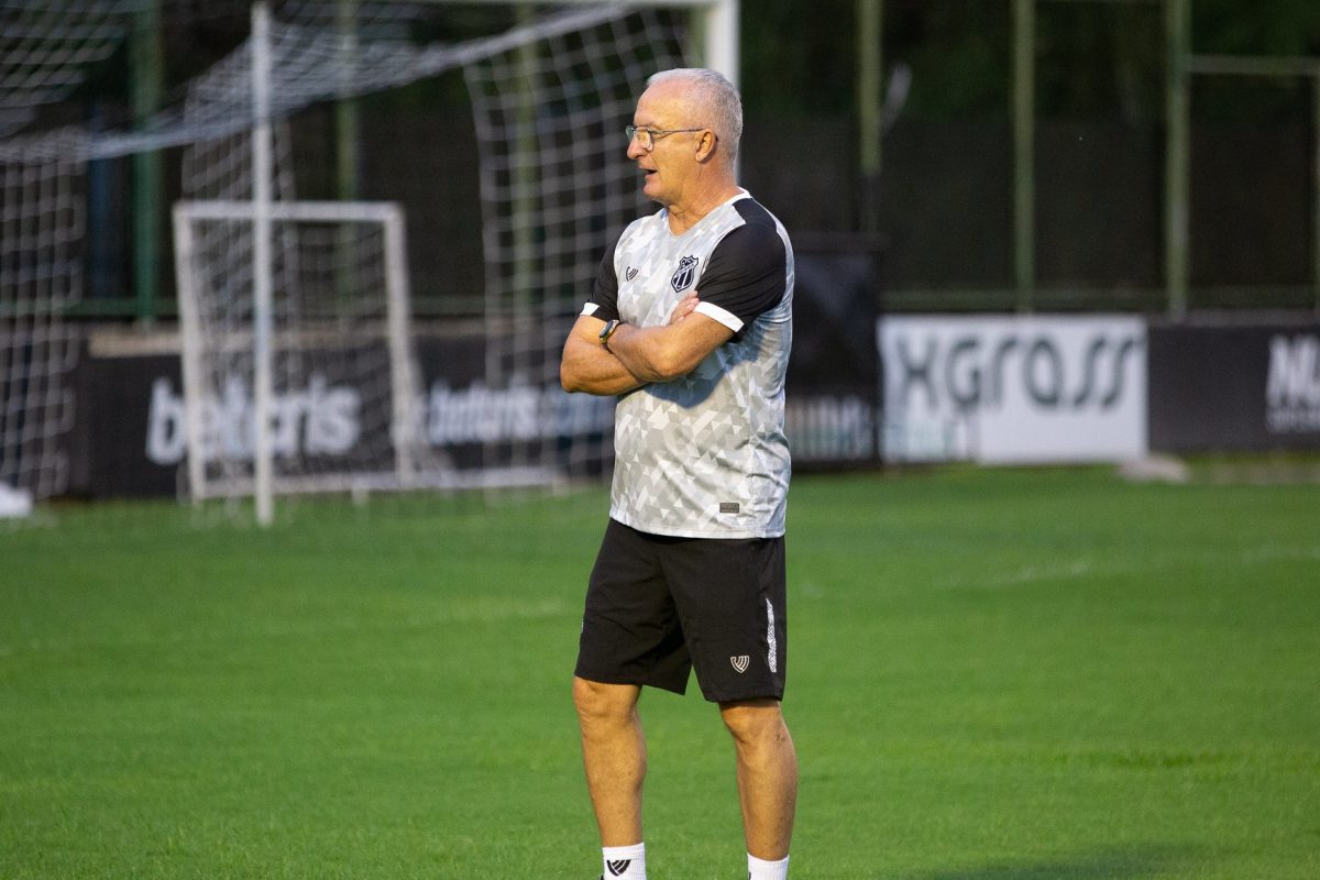 Treinador terá 11 desfalques para a partida de logo mais.| Foto: Divulgação/Cearasc