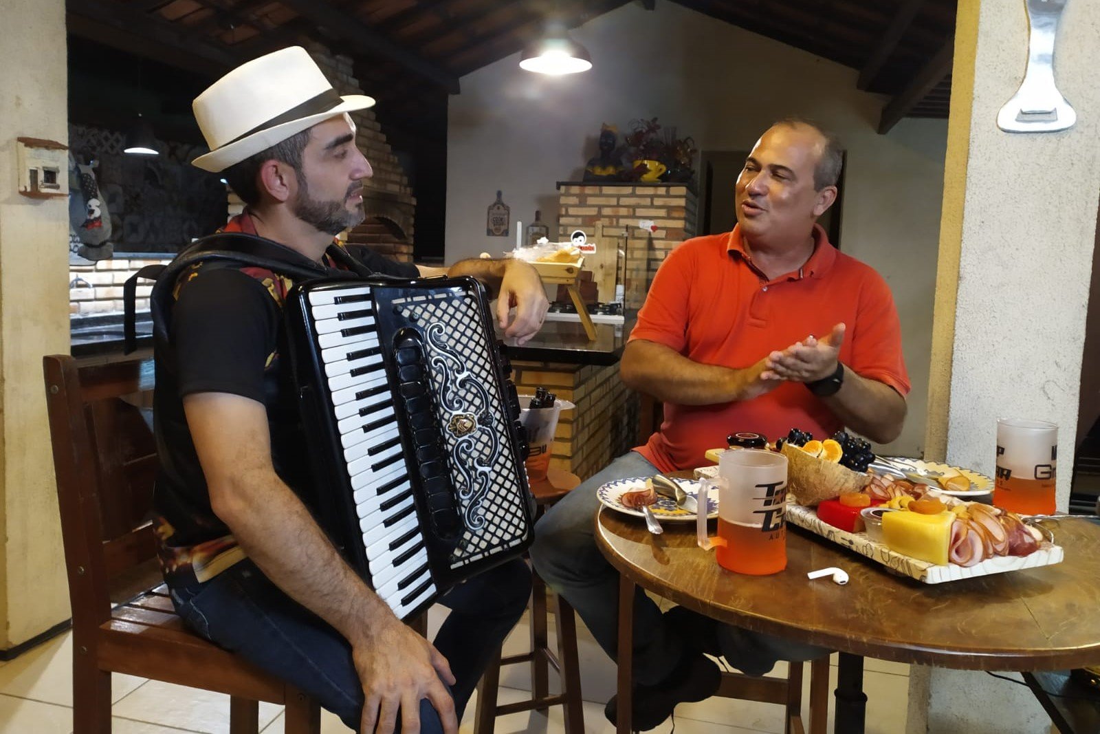 Pauta Livre: Professor Pedrinho Feitosa apresenta o II Encontro de Sanfonas da Escola Feitosa, em Tauá