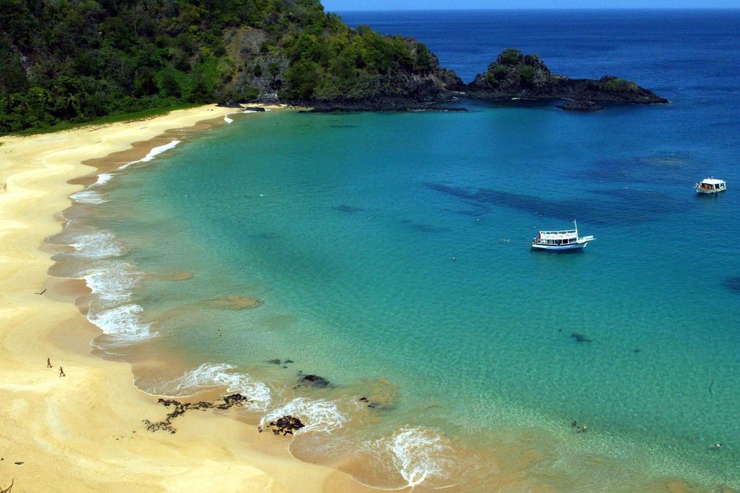 Turismo: Fernando de Noronha flexibiliza e deixa de exigir testes de covid-19 para turistas