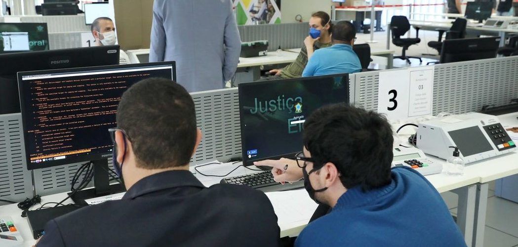 Eleições 2022: TSE encerra fase de testes das urnas eletrônicas