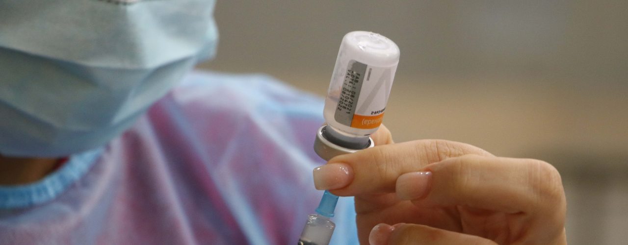 Saúde: Fortaleza libera quarta dose da vacina contra covid-19 para idosos a partir de 70 anos