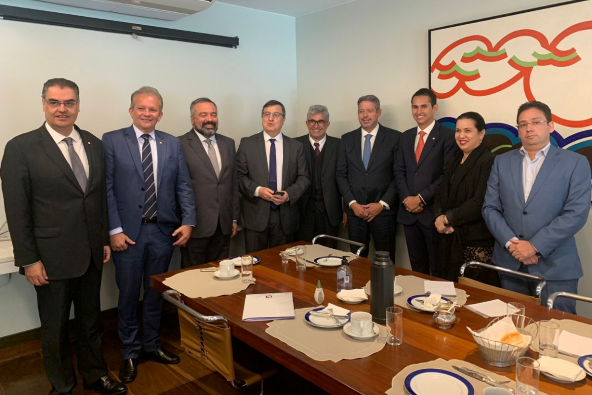 Direito: Parecer da OAB-CE é referência nas tratativas de suspensão do aumento de energia elétrica