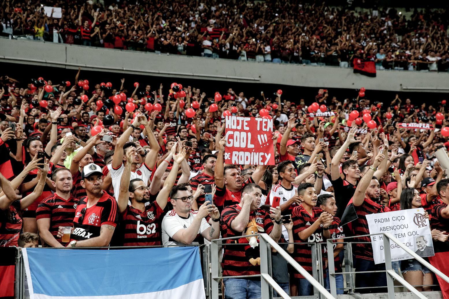 Torcedores deverão ficar no setor destinado. | Foto: Thiago Gadelha