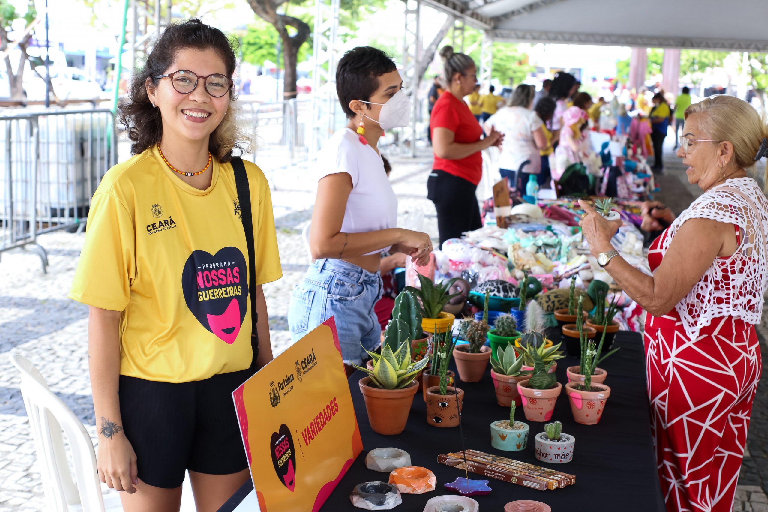 Negócios: Empreendedoras do Programa Nossas Guerreiras realizam feira na Praça do Ferreira