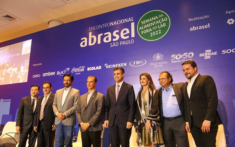 Negócios: Com foco na retomada e no futuro, evento da Abrasel traz à mesa o tema da inclusão social