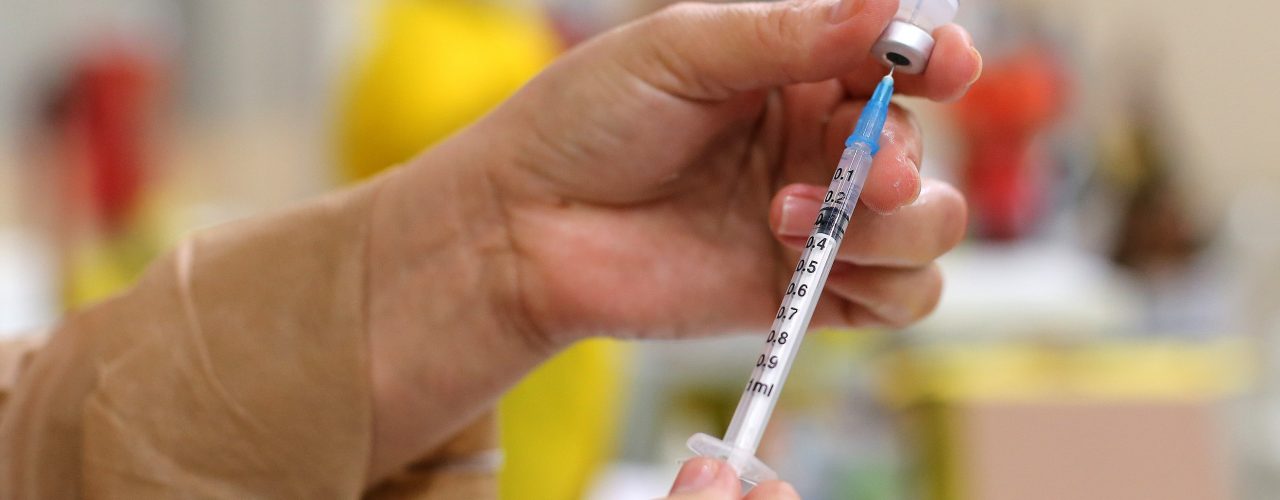 Saúde: Fortaleza libera 4ª dose da vacina contra Covid-19 para quem tem a partir de 50 anos