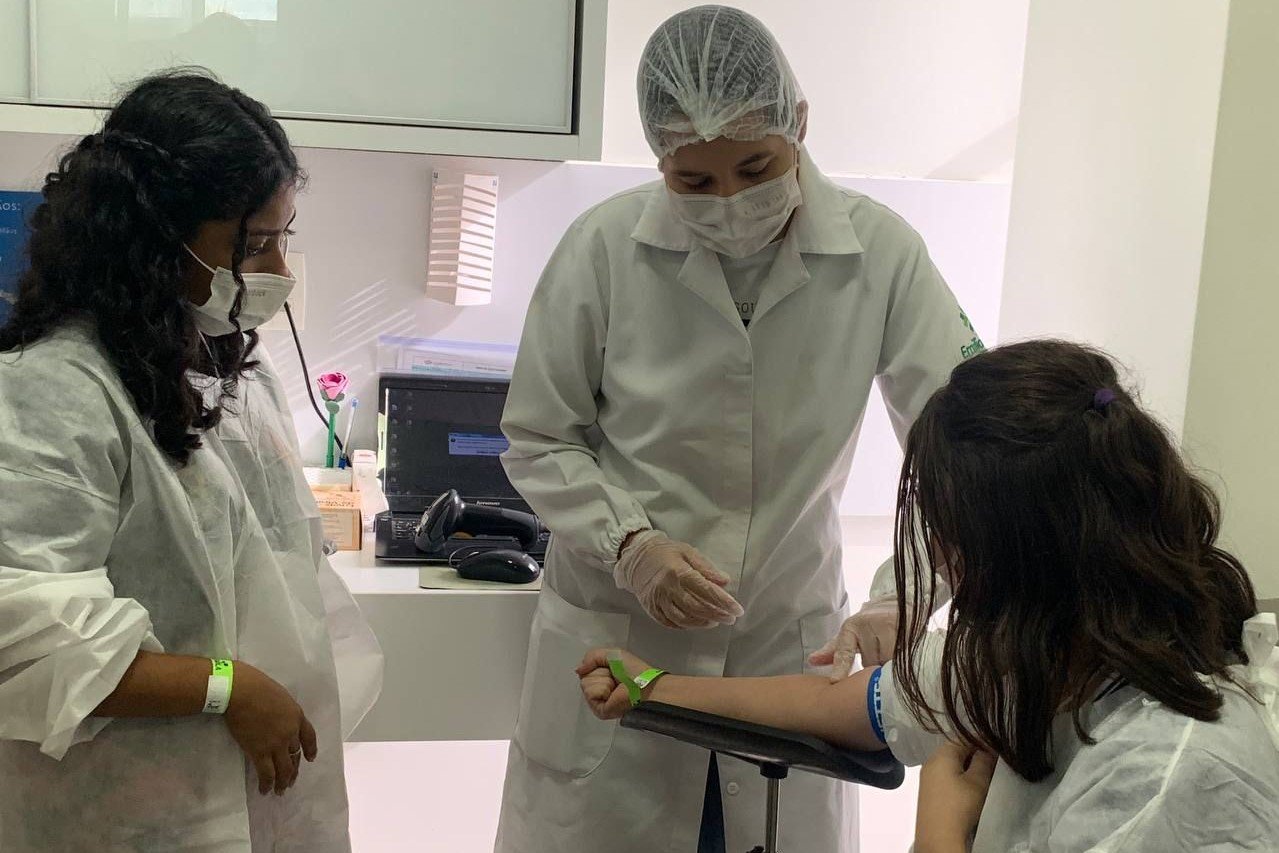 Projeto Cachola: Estudantes do Liceu do Ceará têm aula prática sobre ciência e saúde
