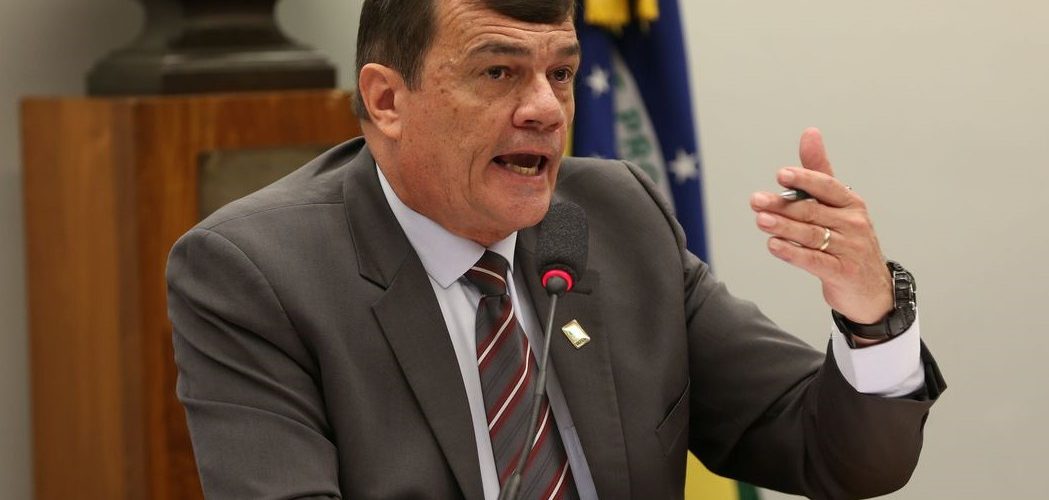 Explicações... Ministro diz na Câmara que compras de Viagra tiveram prescrição médica