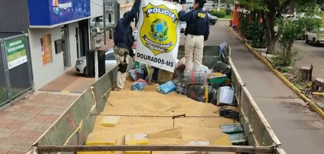 Combate às Drogas: PRF faz a maior apreensão de maconha do ano em Ponta Porã