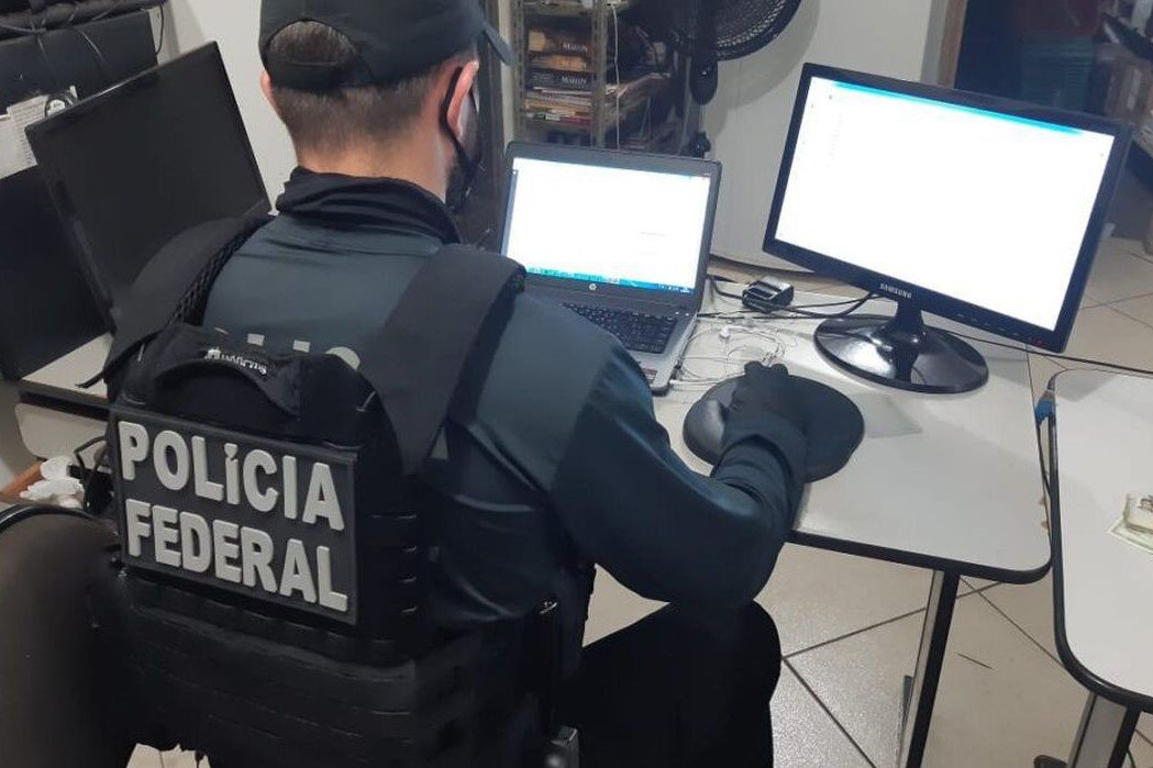 Carga Perigosa: Polícia Federal prende importador que usava Correios para trazer armas para o Brasil