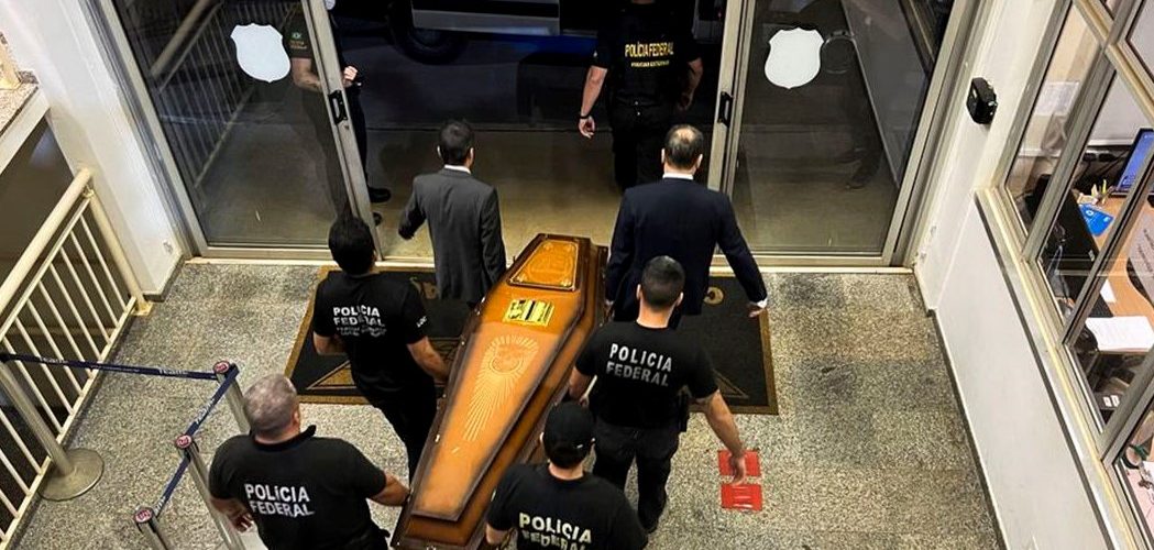 Crime: Avião da PF chega a Brasília com restos mortais de desaparecidos