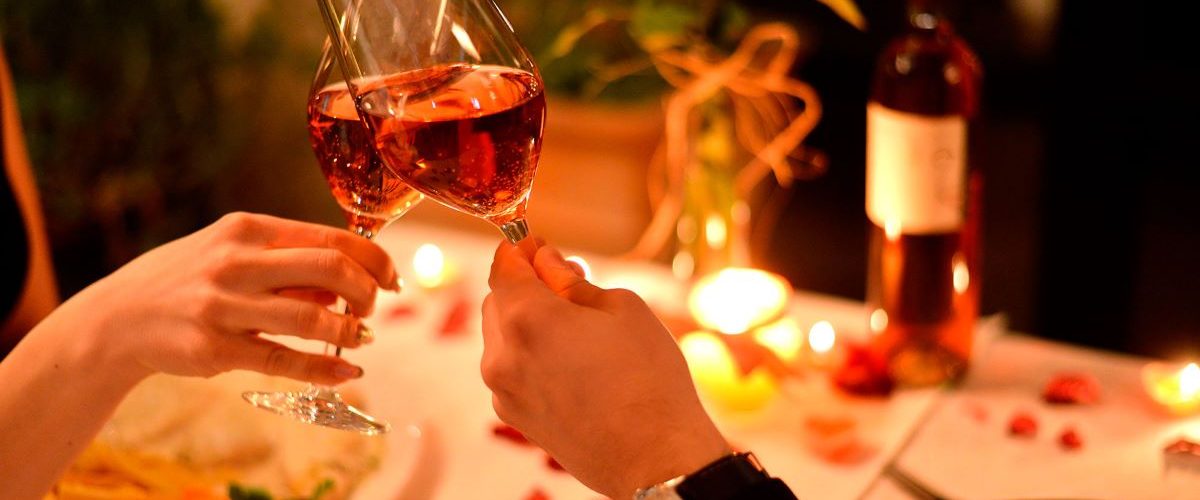 Negócios: Restaurantes de Fortaleza esperam crescimento de 30% no faturamento no Dia dos Namorados