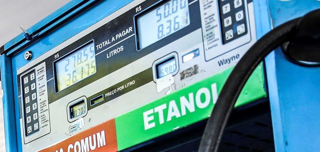 Economia: Pelo menos 20 estados anunciaram a redução do ICMS sobre combustíveis