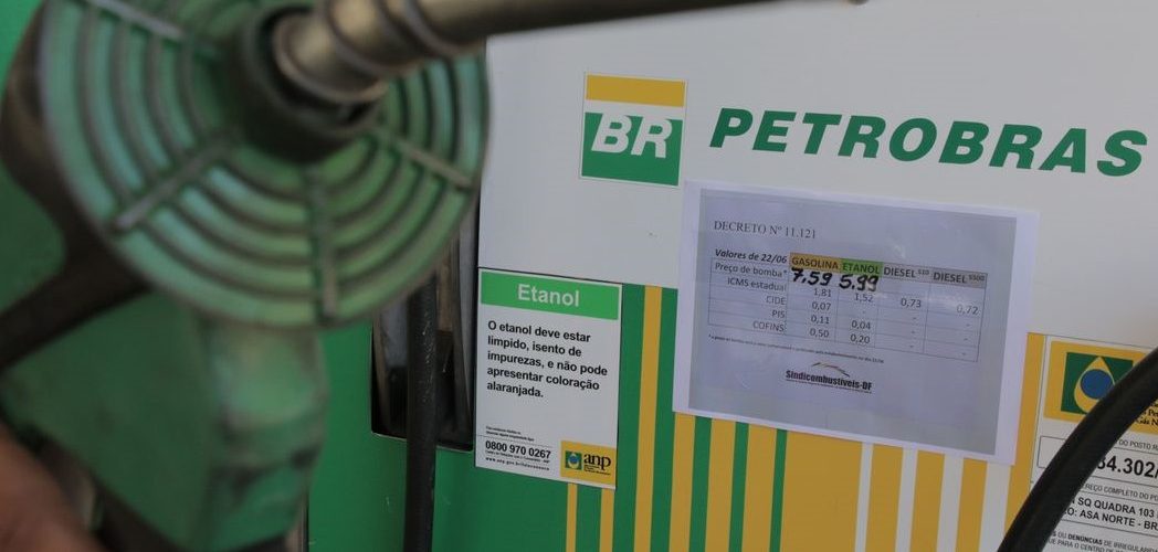 Economia: Procons iniciam fiscalização de postos de combustíveis